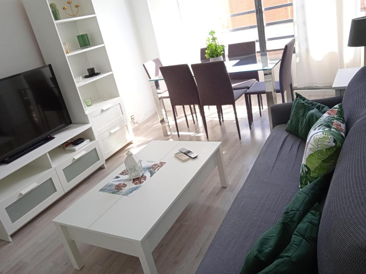 Apartamento Con Encanto 'Larios Luxy' Apartment มาลากา ภายนอก รูปภาพ