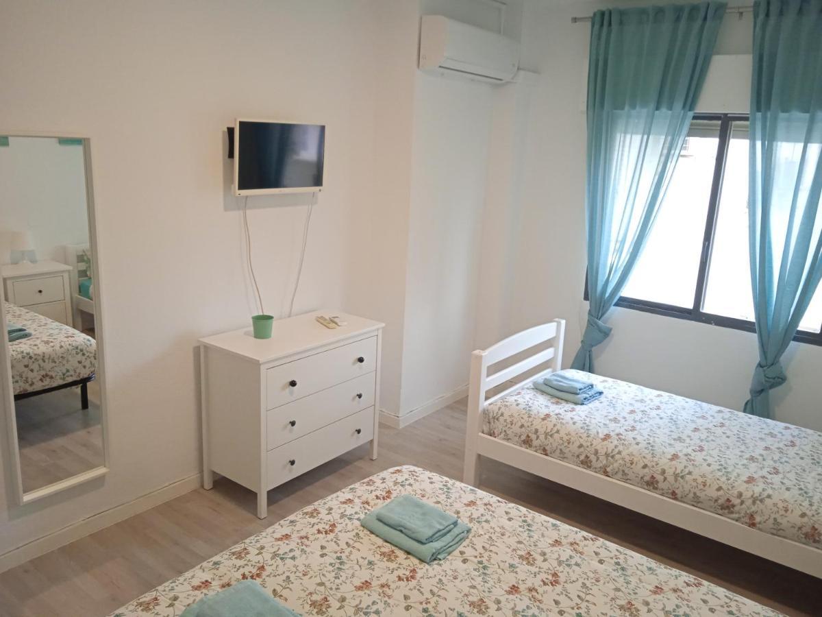 Apartamento Con Encanto 'Larios Luxy' Apartment มาลากา ภายนอก รูปภาพ